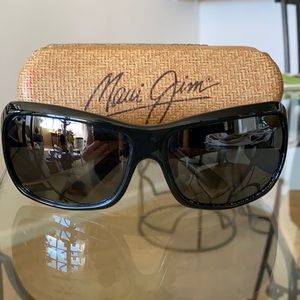 Maui Jim black polarized sunglasses
